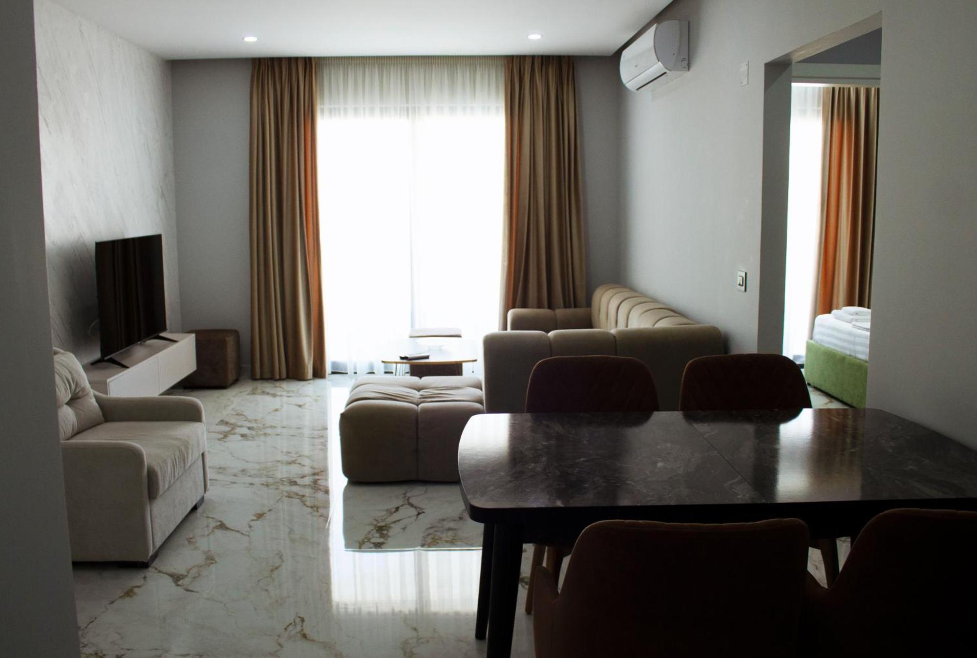 Day Lux Saranda