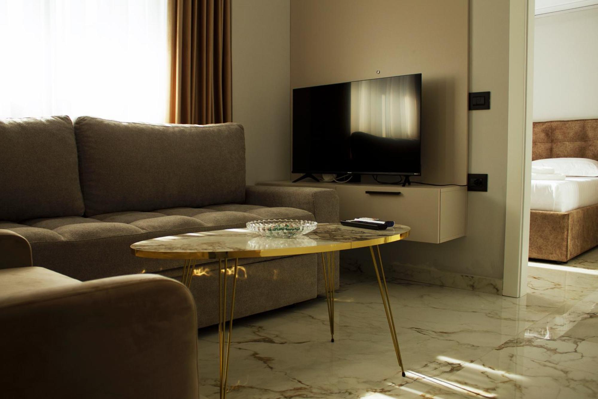 Day Lux Saranda