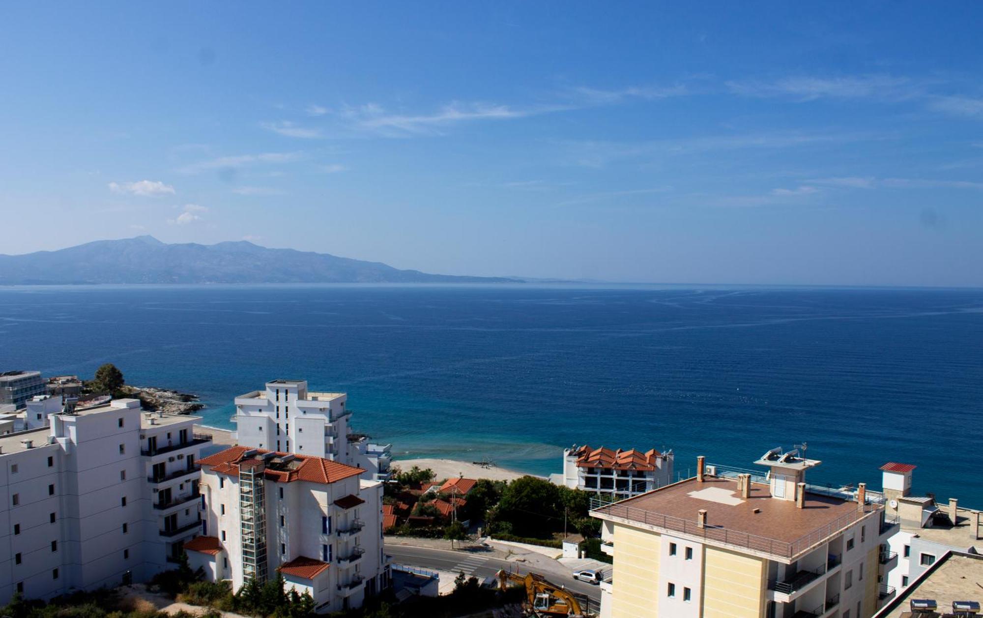 Day Lux Appartement Saranda